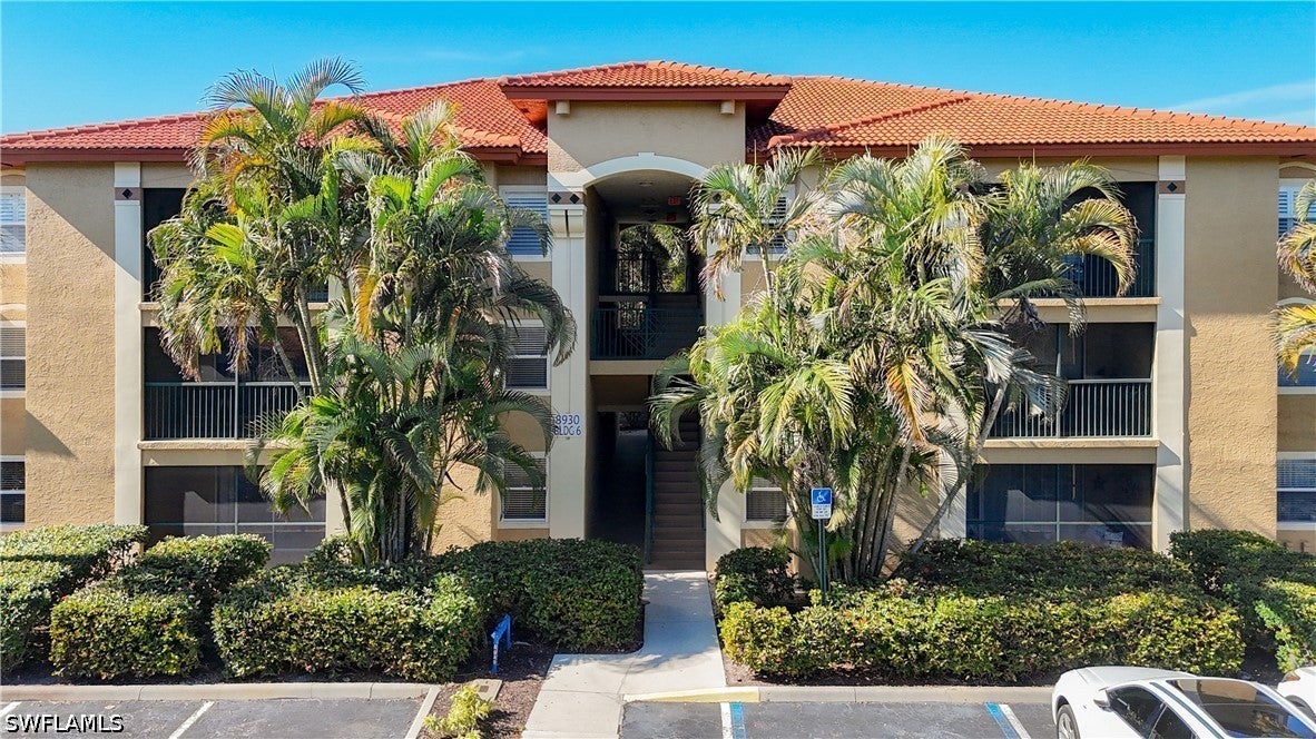 8930 Colonnades Court E 626 — photo