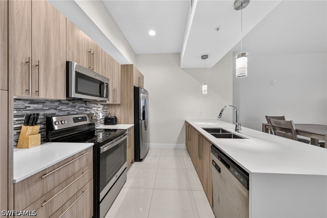 15901 Royal Pointe Lane 405 — photo