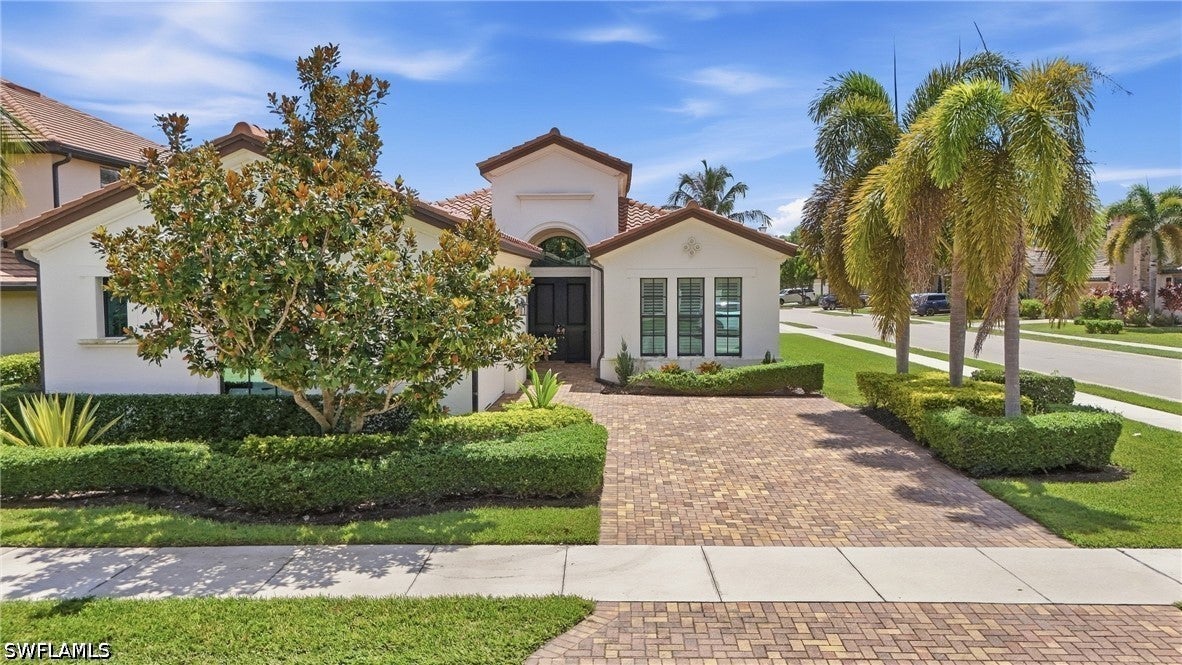 9201 Woodhurst Drive — photo