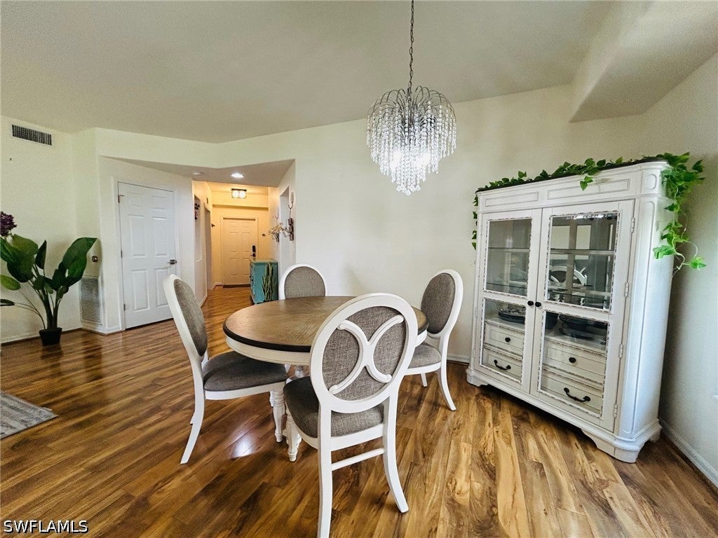 1280 Henley Street 1607 — photo