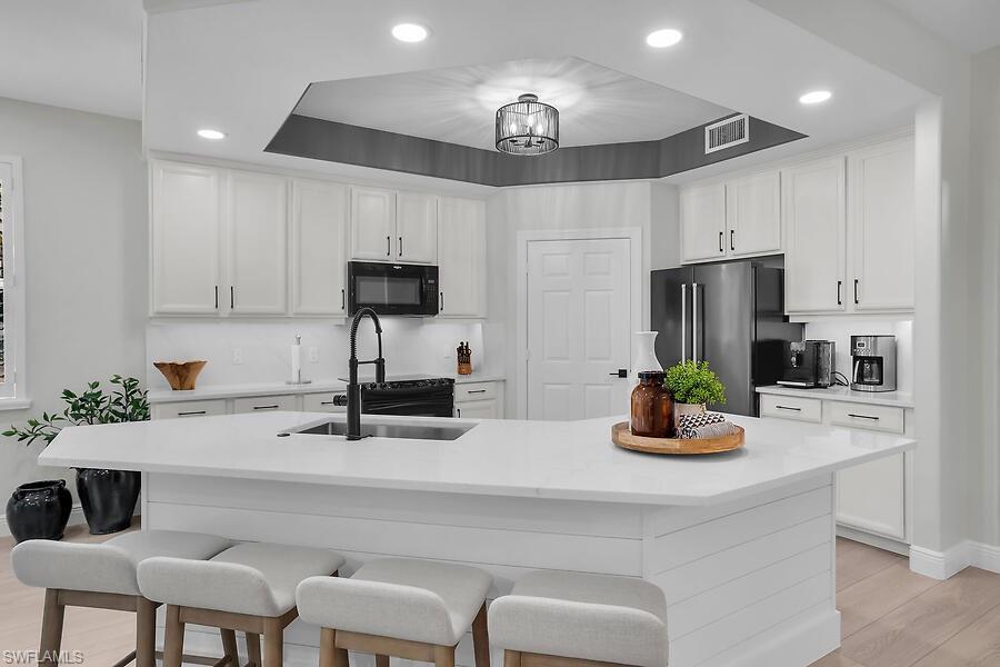 1252 Rialto Way 102 — photo