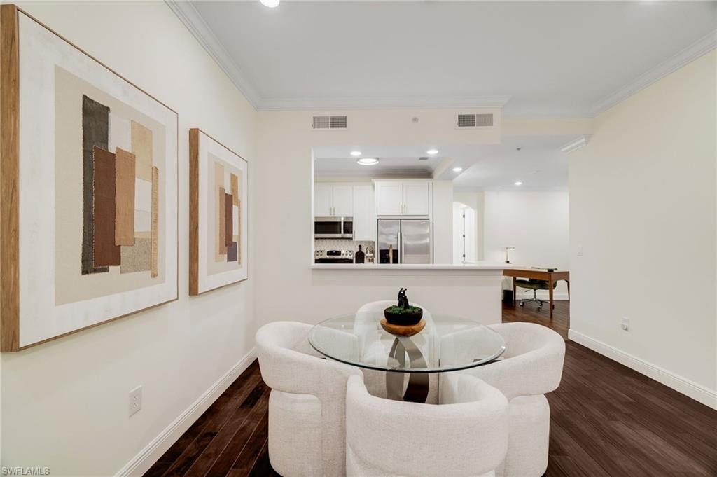 23161 Fashion Dr 7206 — photo