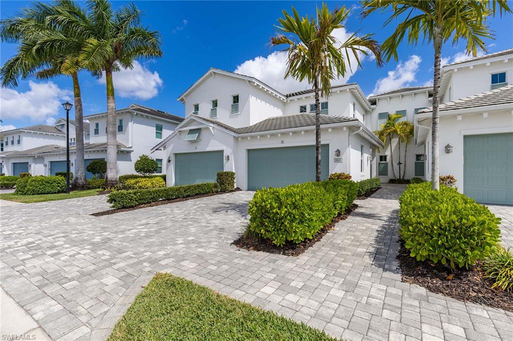 8936 Saint Lucia Dr 101 — photo
