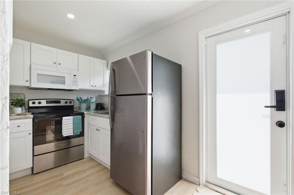 2147 Washington Ave Unit B — photo