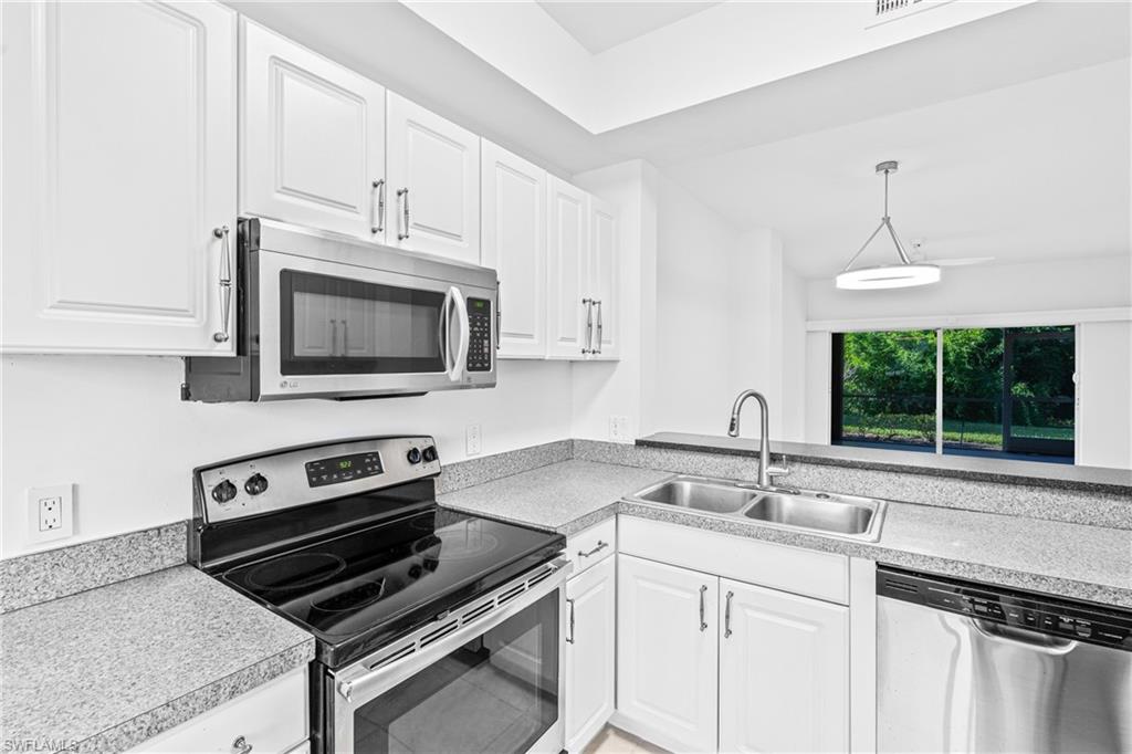 5480 16th Pl SW Unit 203 — photo