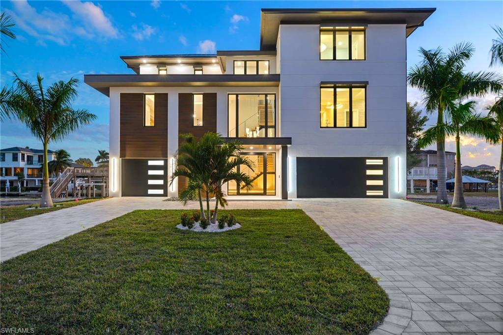 256 Trade Winds Ave — photo