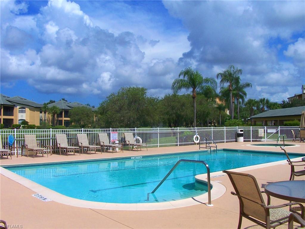 210 Vintage Cir Unit 401 — photo