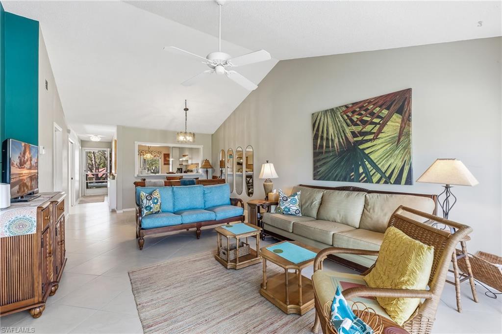 534 Augusta Blvd Unit E204 — photo