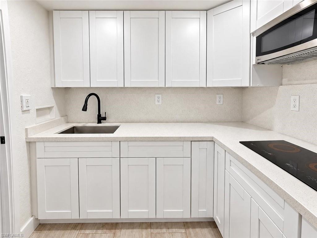 4050 Golden Gate Pkwy Unit 219 — photo