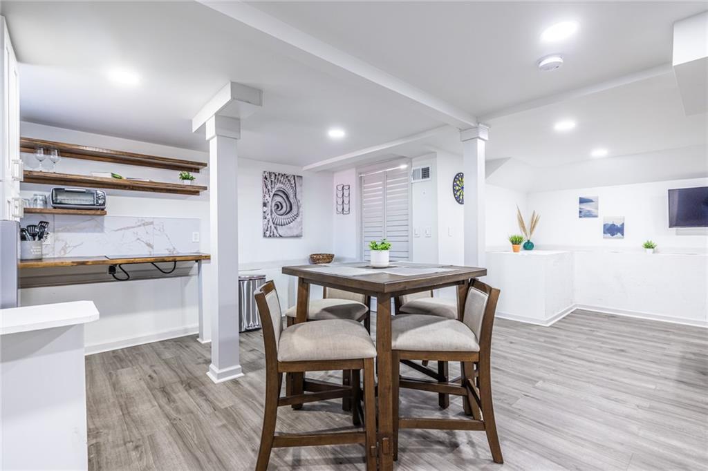 1122 Elaine Drive — photo