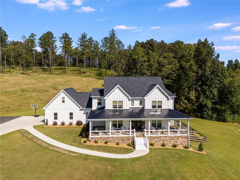 375 Druid Road SE — photo