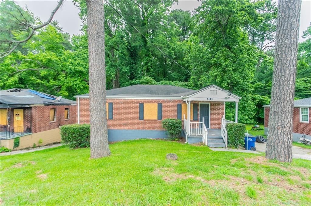 2817 Burton Road NW — photo