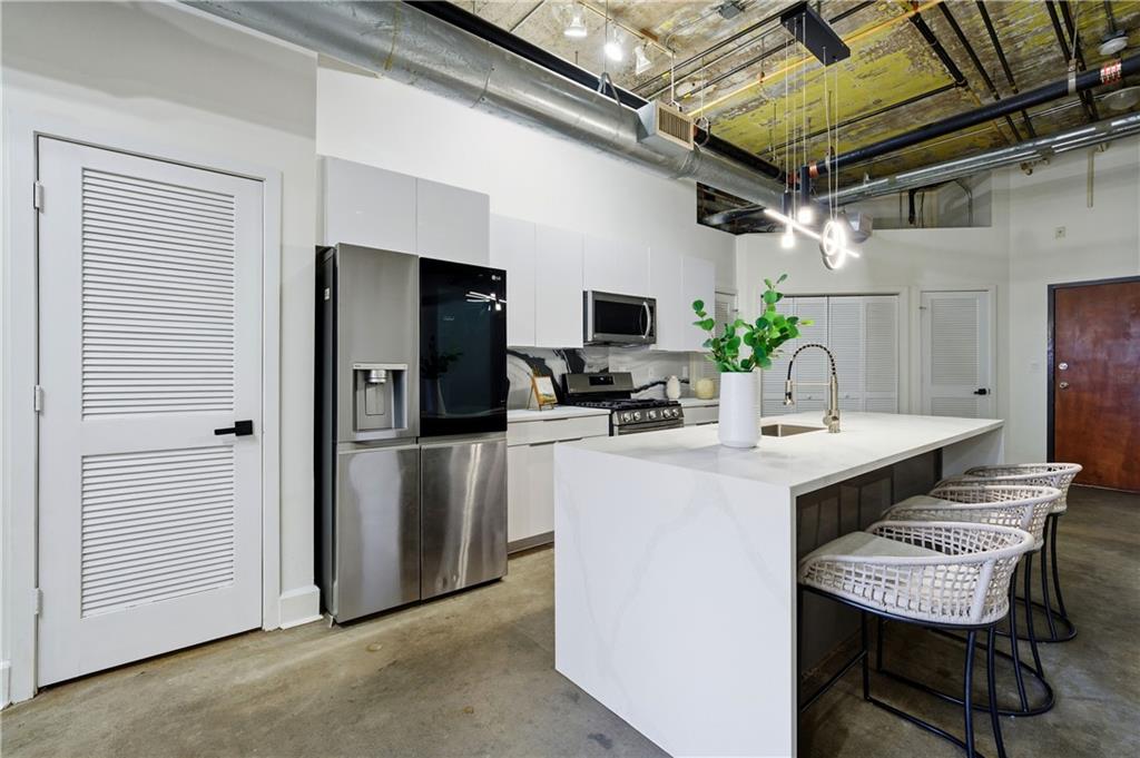 505 Whitehall Street SW Unit 101 — photo
