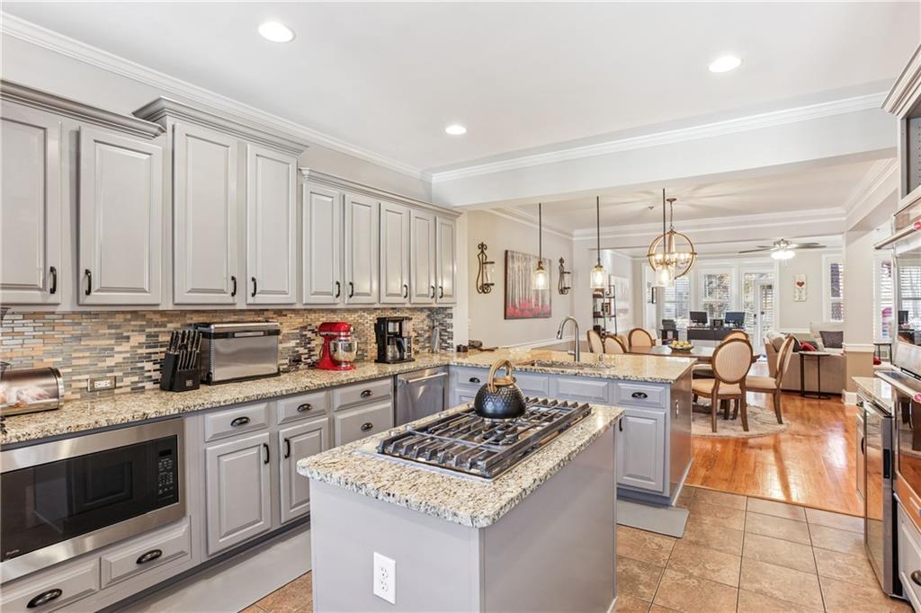520 Vinings Estates Drive SE Unit B04 — photo