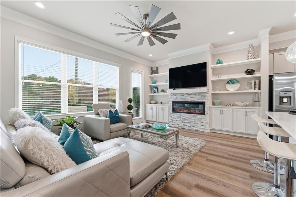 3362 Sarah Trail Unit 2 — photo