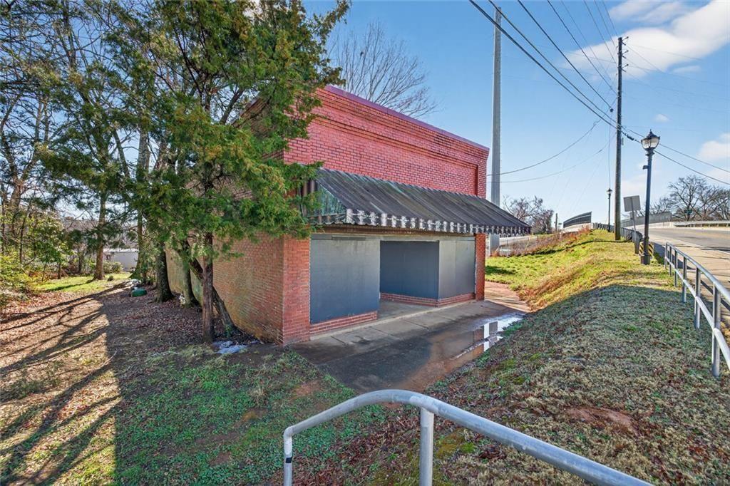 304 S Cherokee Road — photo