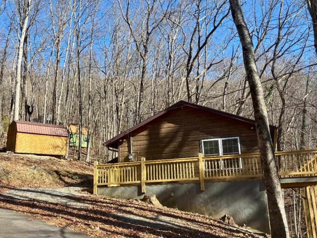 34 Lookout Ridge Road, Cleveland, GA 30528