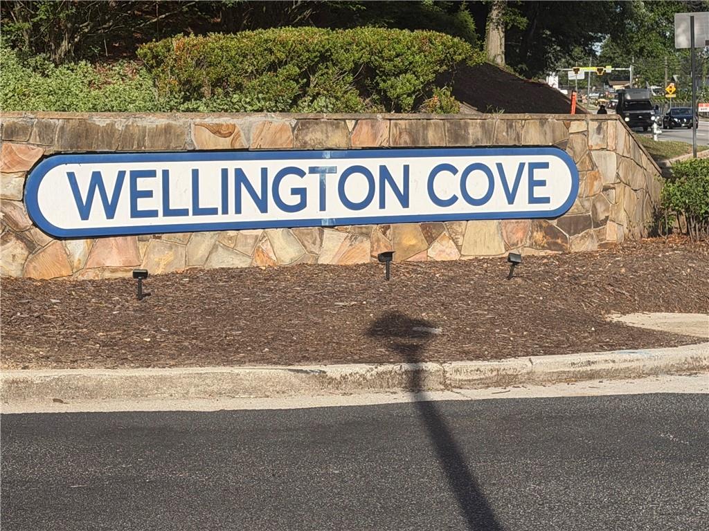 2270 Wellington Circle — photo