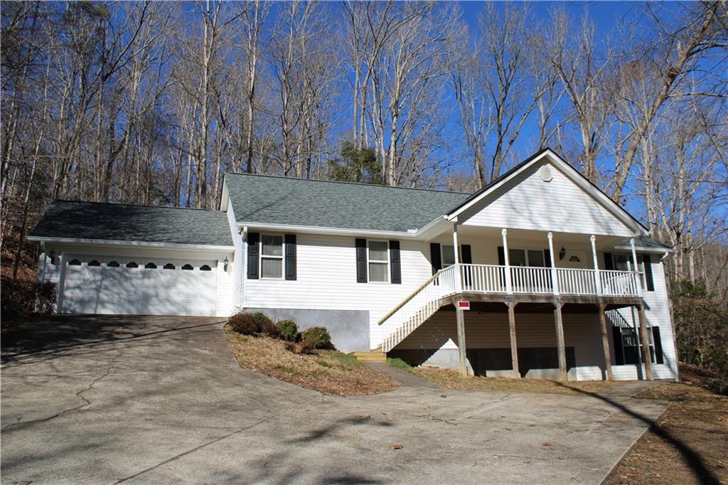 197 Holly Lane — photo