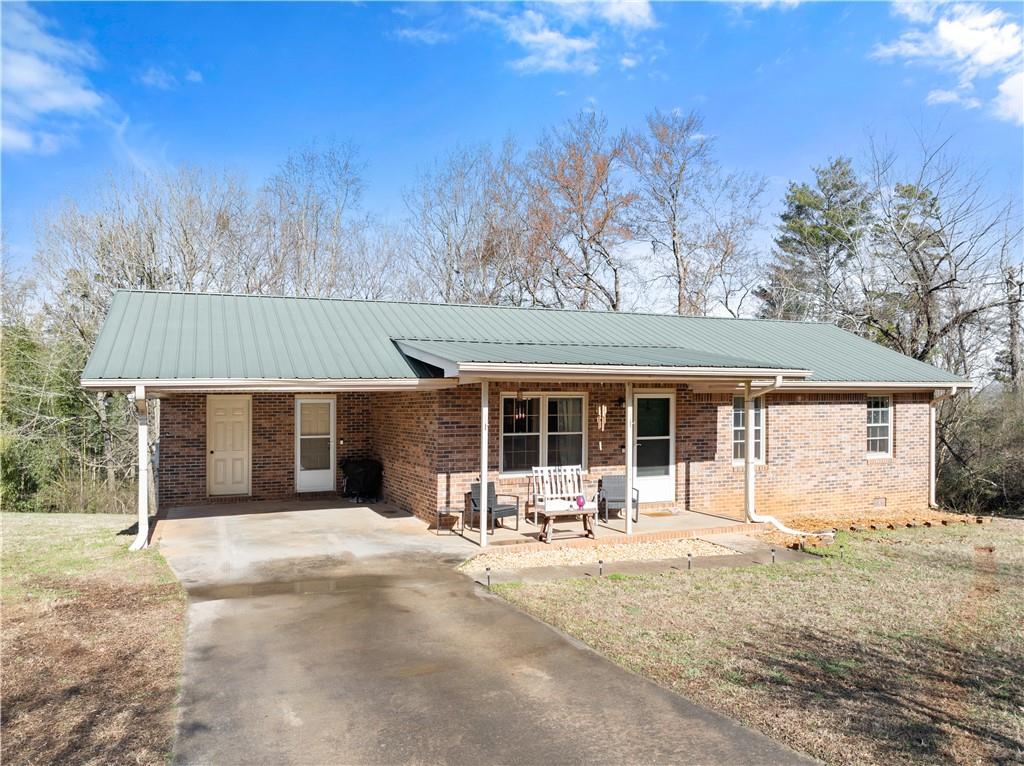 431 Clover Leaf Road — photo