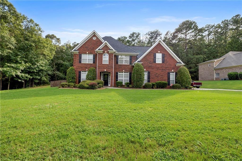 2104 Crest Wood Drive — photo