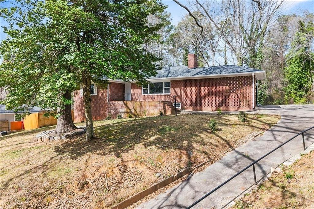 2763 Baker Ridge Drive NW, Atlanta, GA 30318