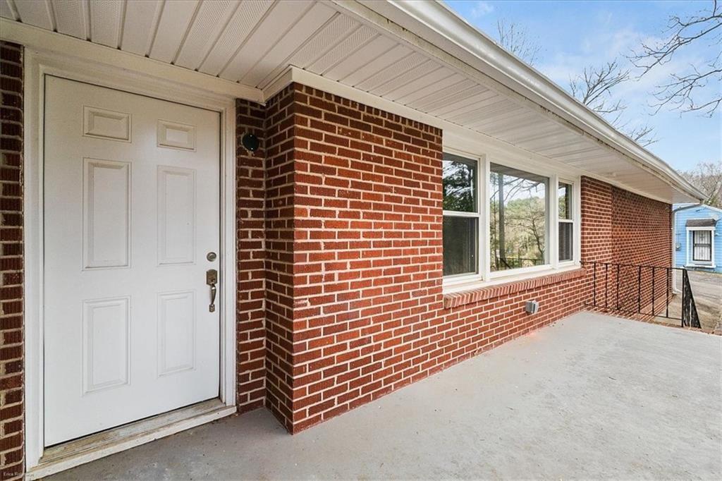 2763 Baker Ridge Drive NW, Atlanta, GA 30318 — photo 2