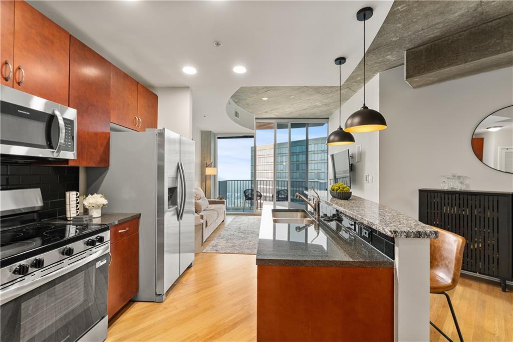 400 W Peachtree Street Unit 3214 — photo