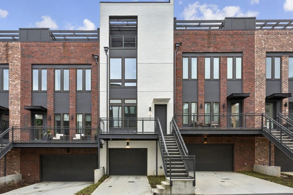 1261 Chelsea Circle NW — photo