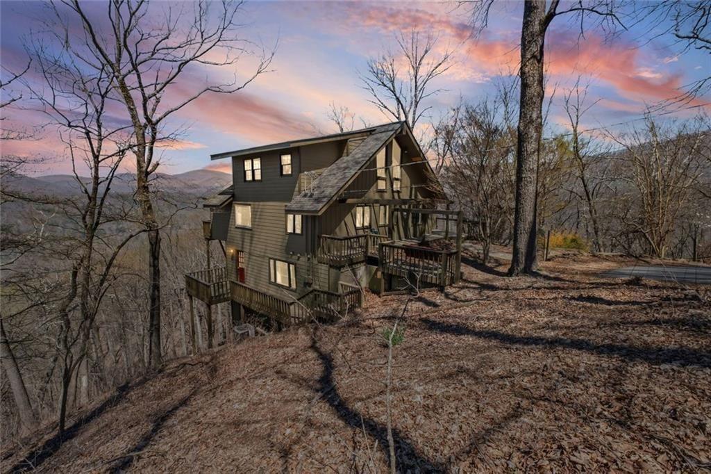 360 Locust Trail — photo