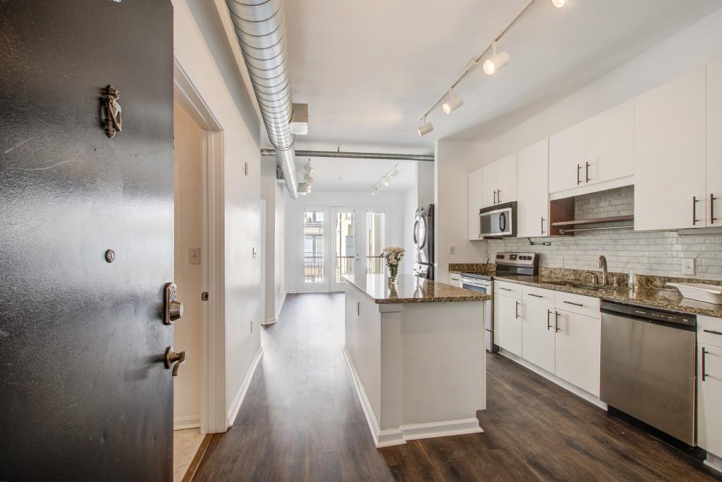 5300 Peachtree Road Unit 1310 — photo