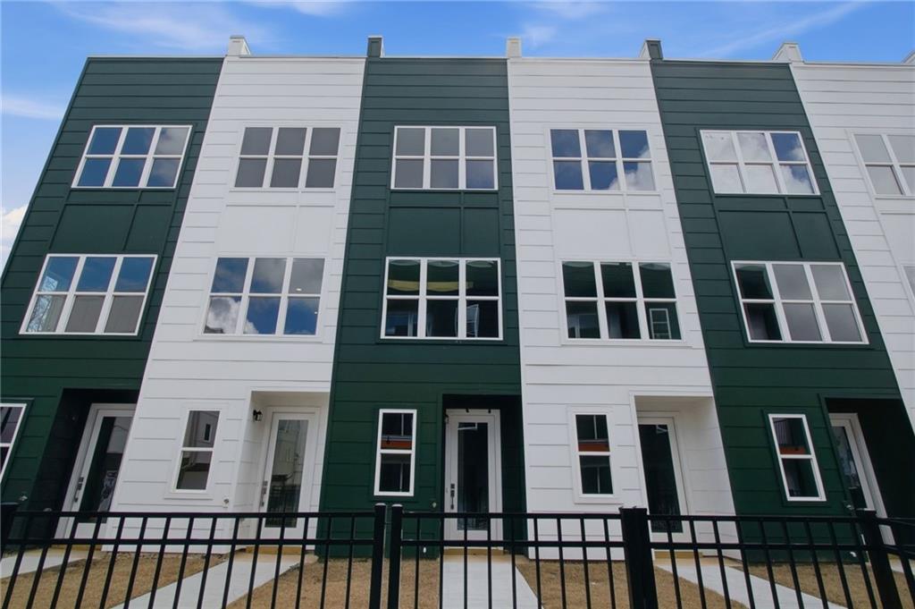 2029 Memorial Drive Unit 46 — photo