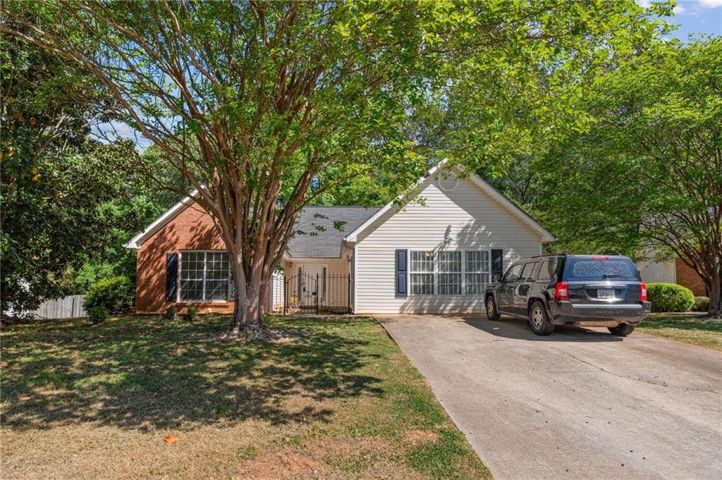 240 Plantation Boulevard — photo