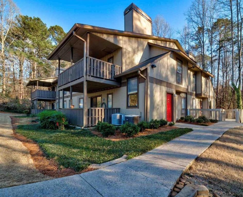 709 Woodcliff Drives — photo