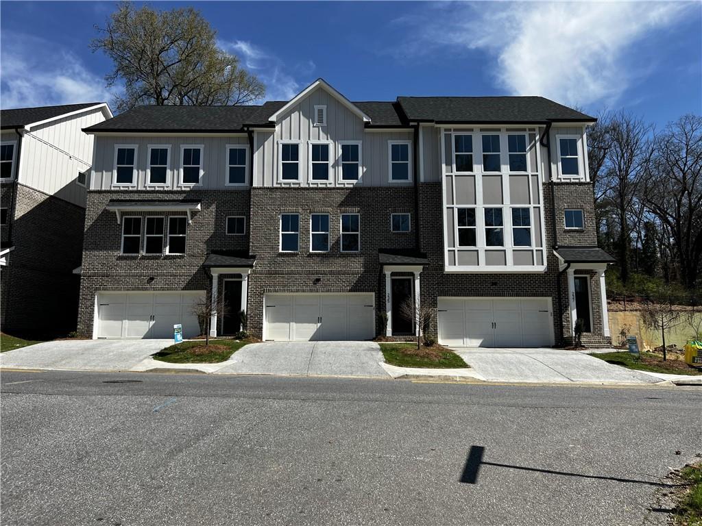 237 West Marietta Street — photo