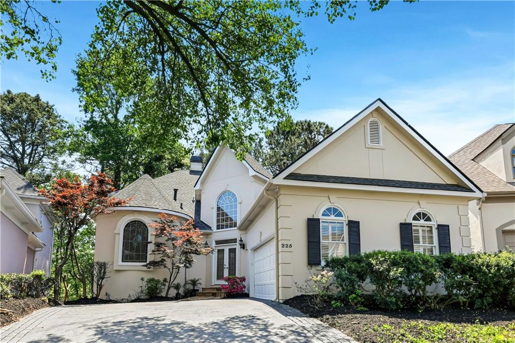 225 Brassy Court — photo
