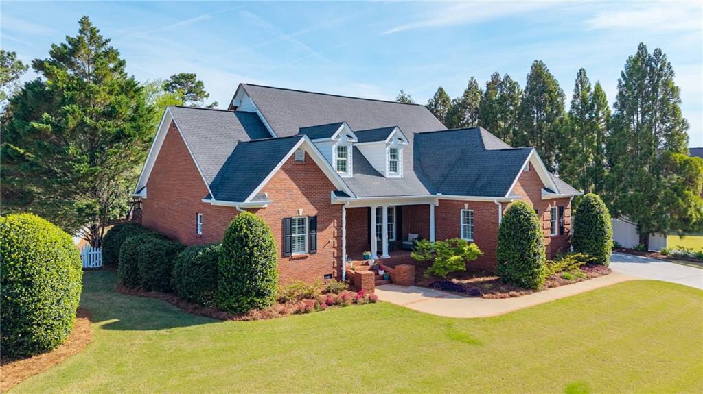 203 Laurel Creek Road SE — photo