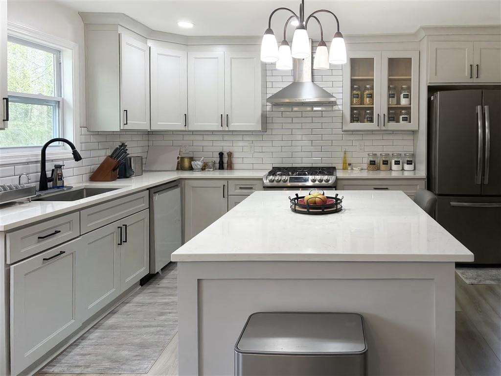 2448 Hillboro Circle SW — photo