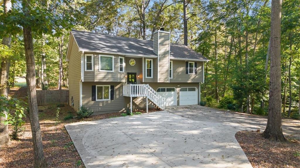 1528 Oakleaf Drive — photo