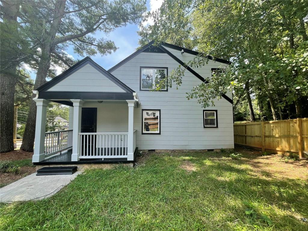 1489 Avon SW — photo