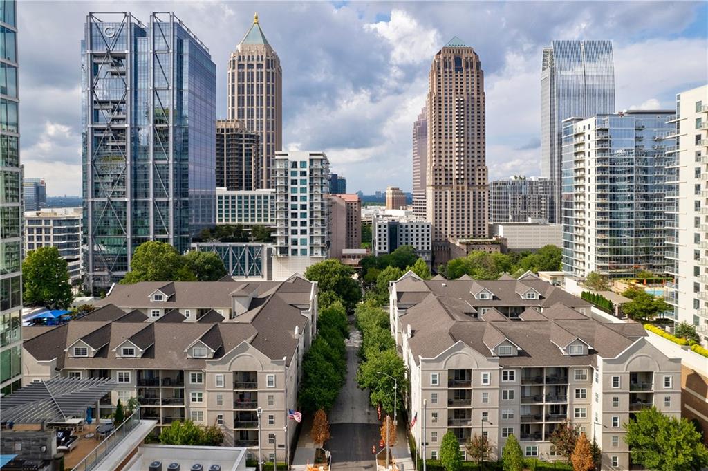 1074 Peachtree Walk NE Unit B114 — photo