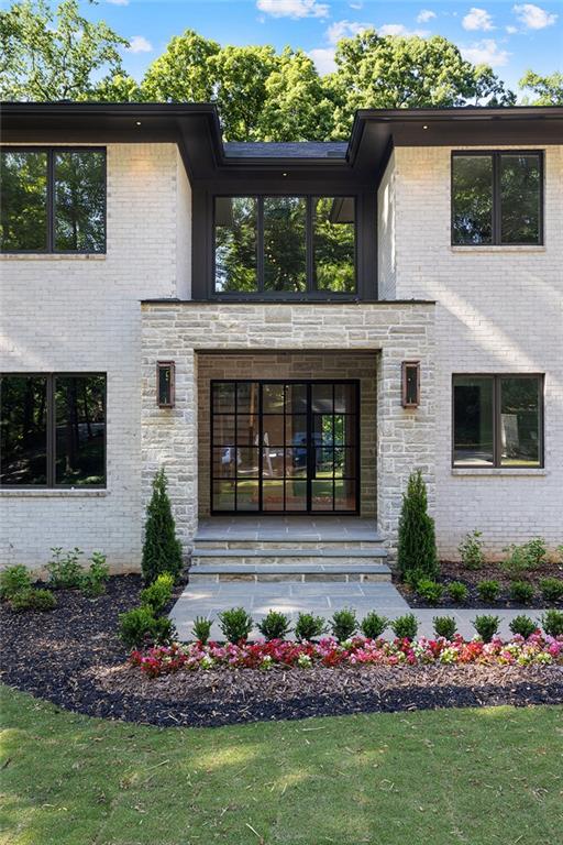 490 Timber Valley Road, Atlanta, GA 30342 — photo 2