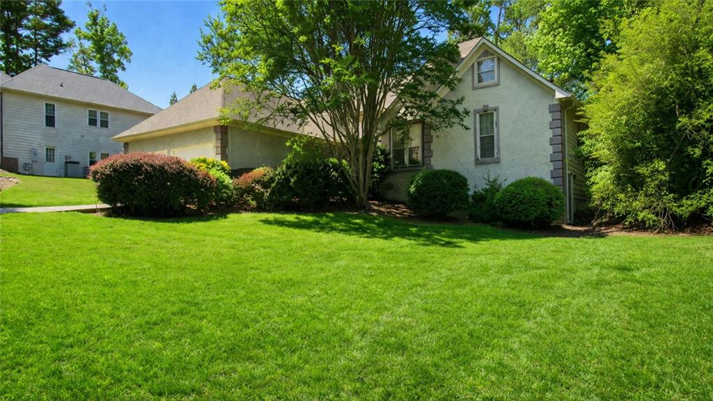 4305 Deep Springs Court NW — photo