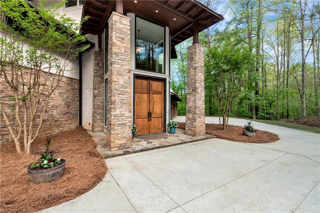 6960 Riverside Drive, Atlanta, GA 30328 — photo 2