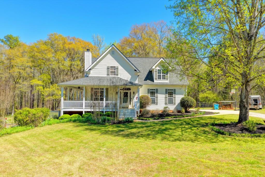 1555 Lower River Road — photo