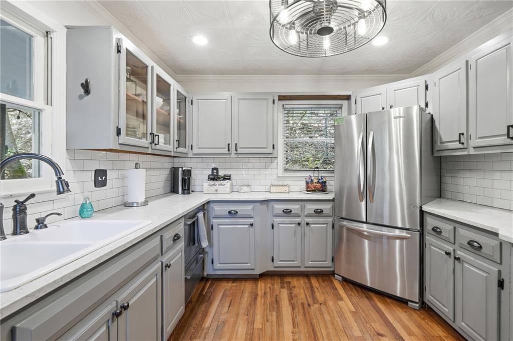 906 Riverside Lane, Blue Ridge, GA 30513 — photo 2