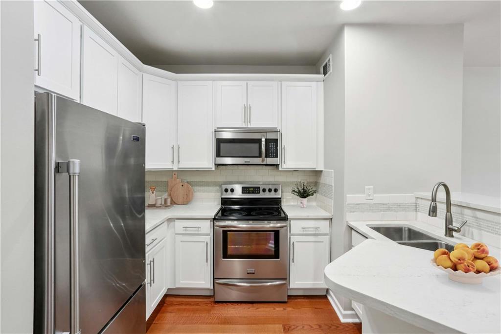 821 Ralph McGill Boulevard Unit 2113 — photo