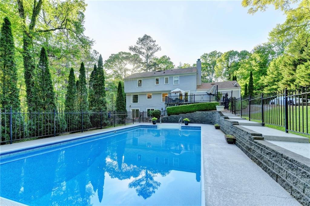 151 Shadowlawn Road SE — photo