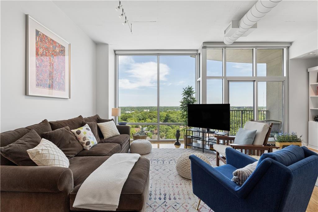 943 Peachtree Street NE Unit 1415 — photo