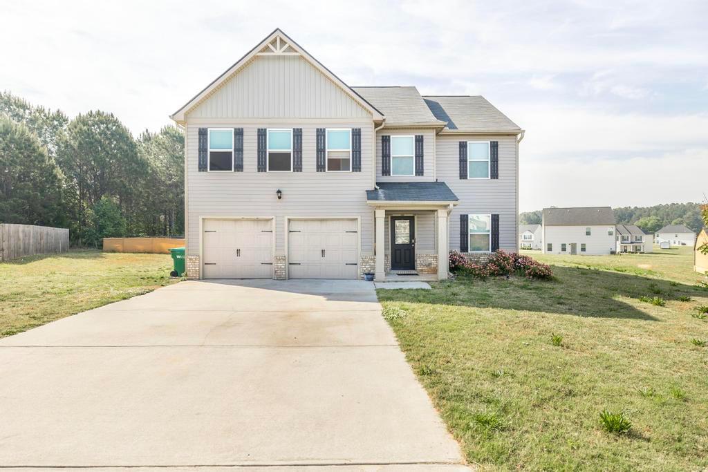 102 Clarks Court — photo